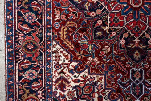 Vintage Heriz Area Rug (5' x 6')